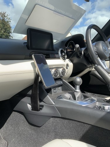 Mazda MX5 ND Fiat 124 Magsafe Telefonadapter - Bild 3 von 8