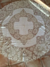 ANTIQUE MUSEUM GORGEOUS ROUND LINEN TABLE CLOTH WITH HAND KLUNY LACE