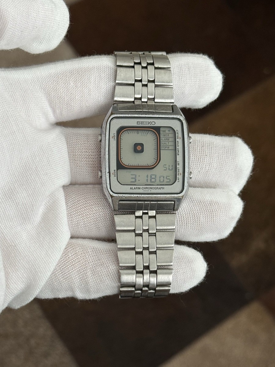 Rare Vintage Seiko G757-405A James Bond Octopussy Men's Digital