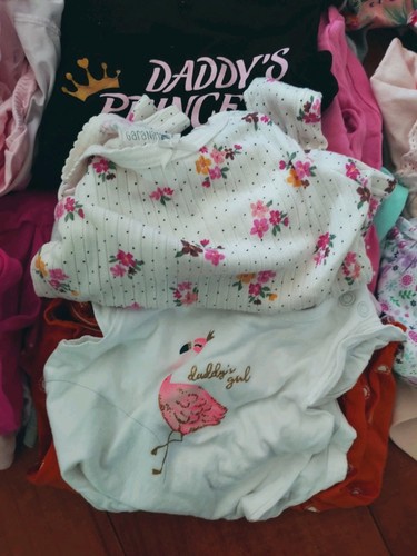 Baby Mädchen 6-9M Kleidung 50 Teile Paket Oberteile, Kleider, Hosen, Socken, Mütze - Bild 4 von 5
