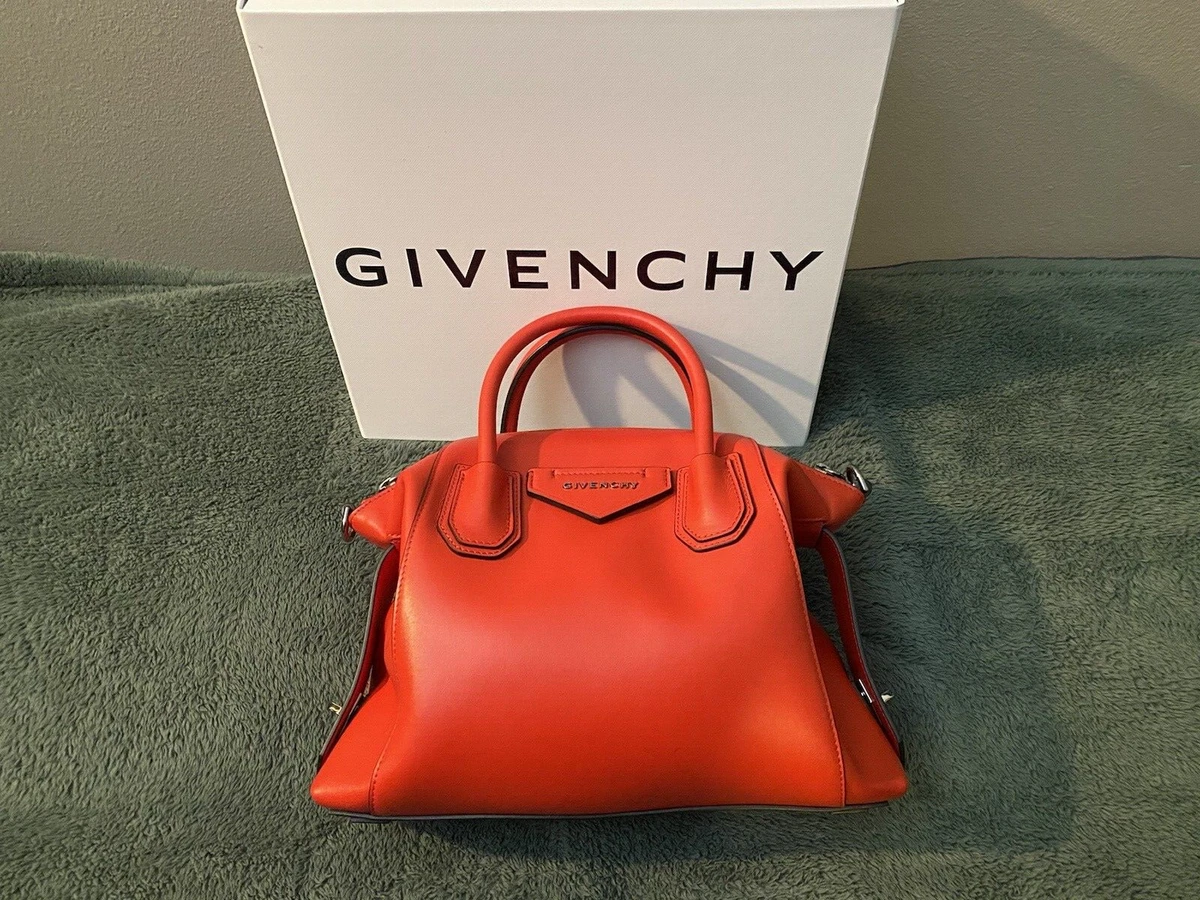 Givenchy Antigona Soft Bag smooth Leather Small light red