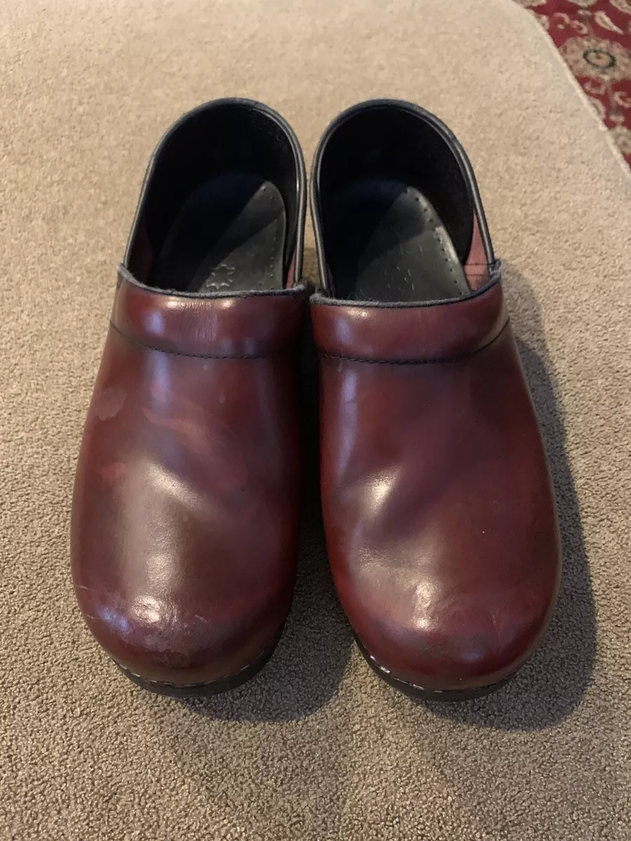 Dansko size 8.5 deals