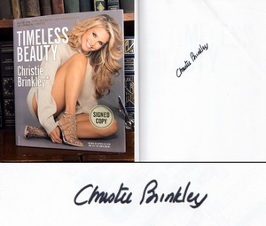 Timeless-Beauty-by-Christie-Brinkley-SIGNED-Edition-American-Model-Icon-Rare