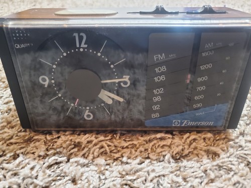 Vintage Retro Tech 1980s Emerson Mechanical Analog Hands Alarm/Clock/Radio  - Picture 1 of 8