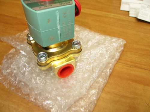 ASCO 8210G094 *NEW* Solenoid Valve - Picture 6 of 8