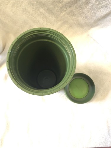Starbucks 2010 Green Reduce Reuse Recycle Travel Coffee Mug Tumbler 20 oz - Picture 6 of 7