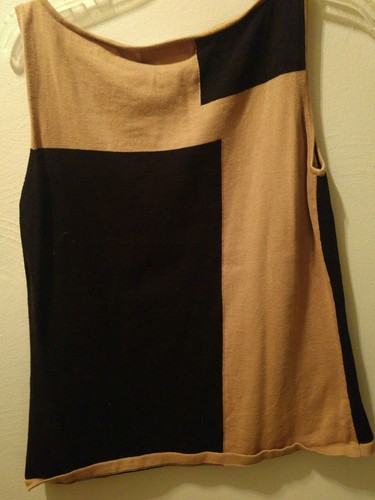 CASUAL CORNER TAN AND BLACK SHORT SLEEVE SWEATER SIZE L - Picture 3 of 3