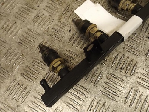 BMW K100 K 100 Injector Rail - Picture 4 of 5