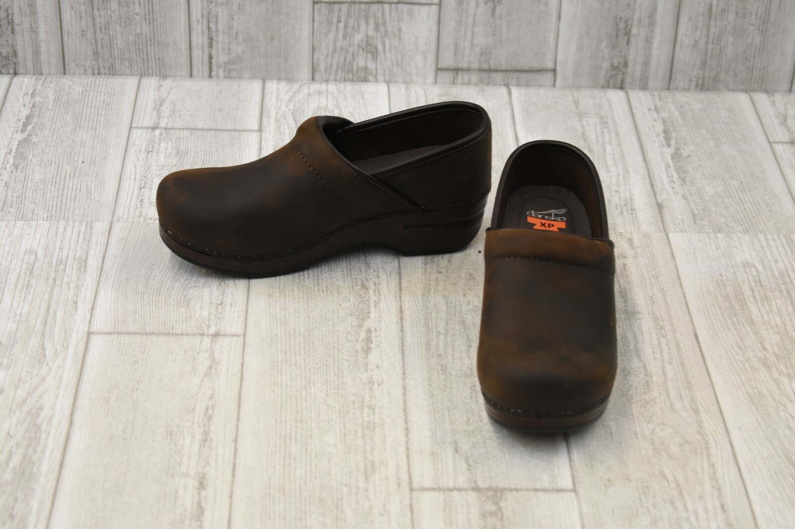 dansko women's pro xp clog