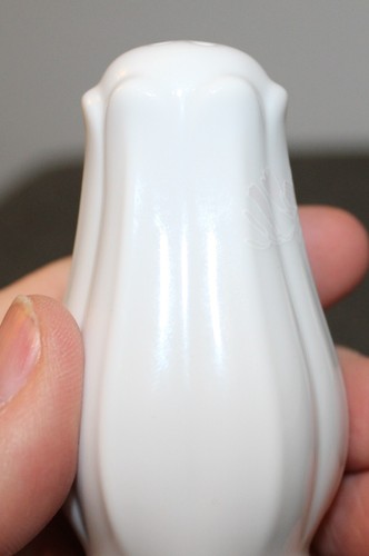 Shaker sale e pepe Noritake argento bordato elegante floreale su bianco Cina Giappone - Foto 12 di 16