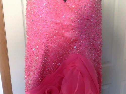 Vestido corto formal Alyce. Talla 2. Volantes estilo halter gemas rosa regreso a casa - Imagen 3 de 10