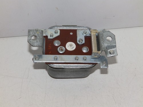 TRATTORI STORICI VARI - REGOLATORE DINAMO 14V 20 A ORIGINALE BOSCH - Imagen 3 de 3