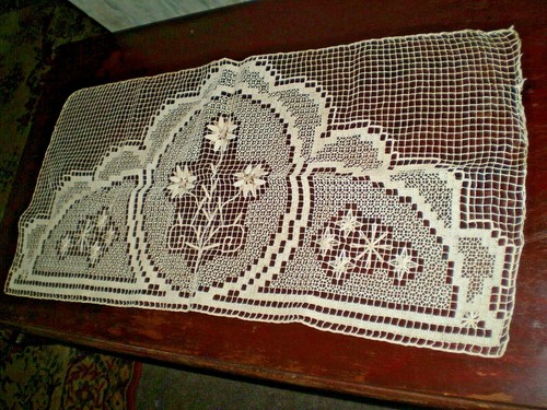 1930s Vintage Handmade Ivory Cotton Crochet Lace Tablecloth - Bild 2 von 7