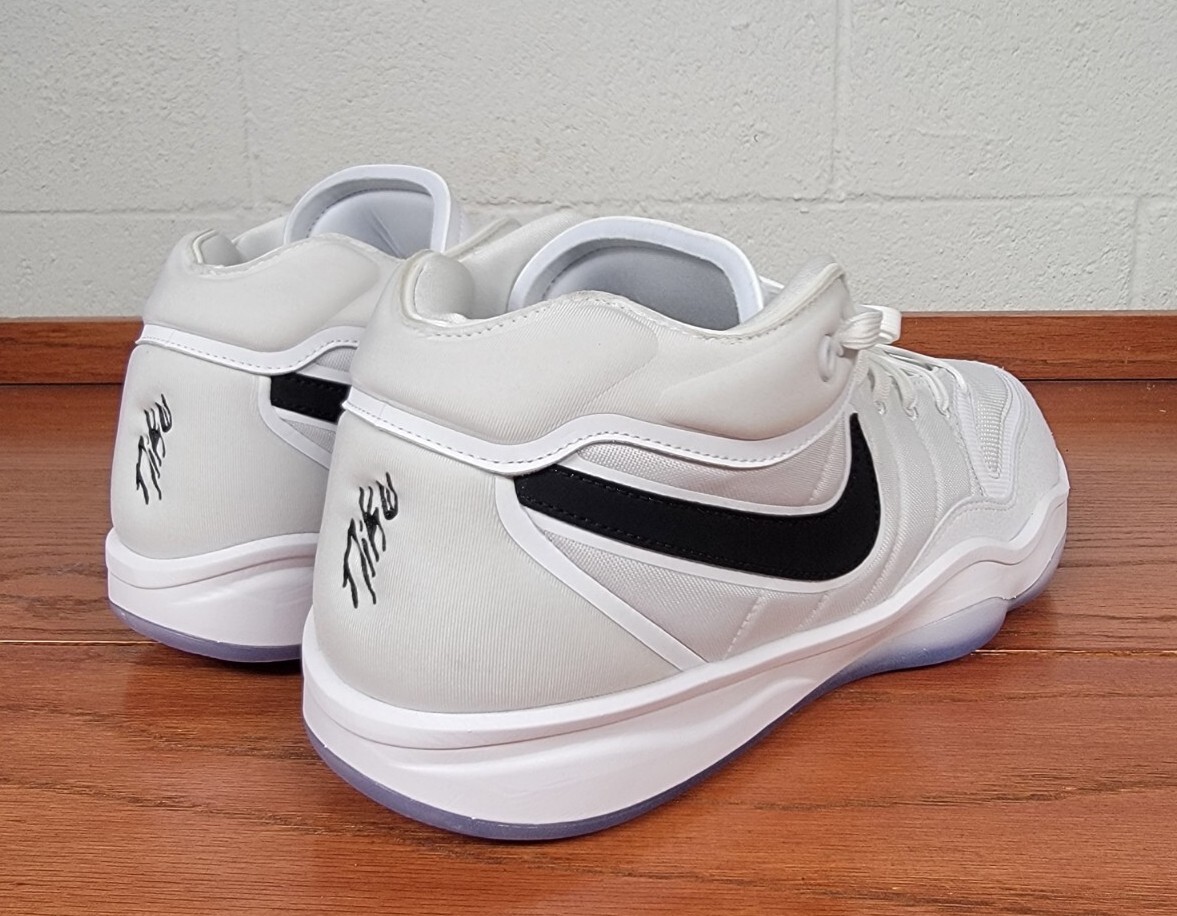 Nike Air Zoom GT Hustle 2 Basketball Shoes White/Black  display picture 3