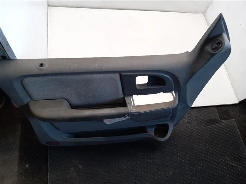 Отделочная панель передней двери со стороны водителя 2004 Ford Expedition 4L1Z-7823943-DAA - Изображение 4 из 4