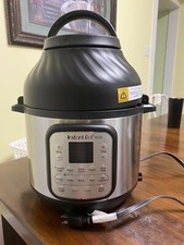 Instant Pot Duo Crisp + Air Fryer 6qt 11-in-1 Multi-Use Pressure Cooker -...