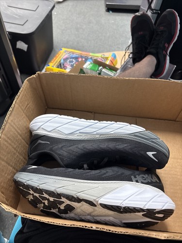 Size 11 - Hoka One One Arahi 6 Black White