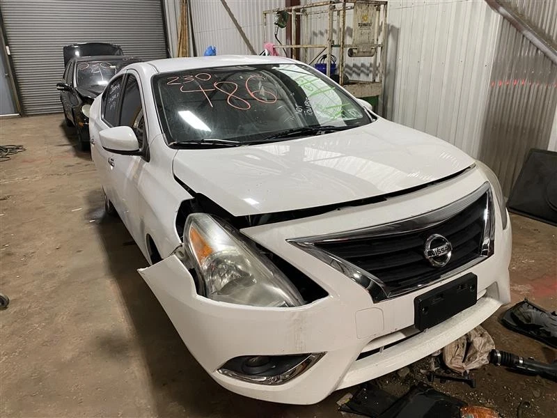 RADIATOR Nissan Versa 13 14 15 16 17 18 19 AT 1321128 Foto 3 de 4