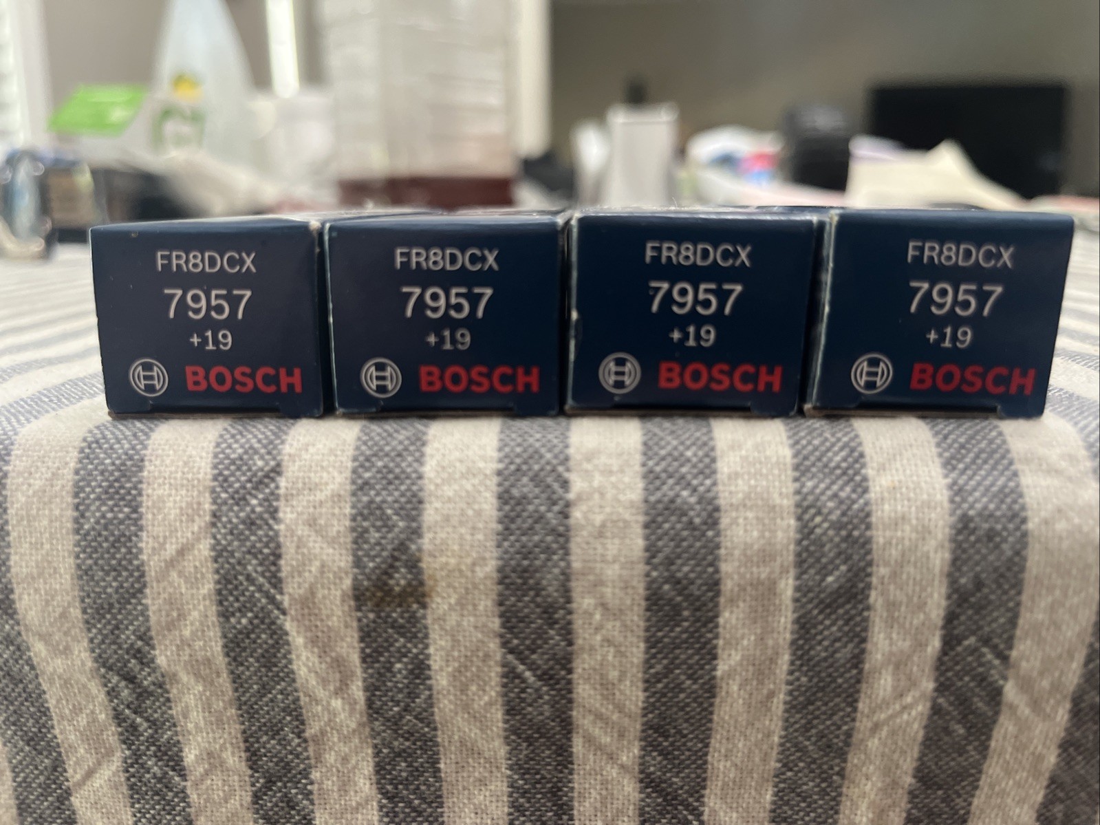 4 X Spark Plugs Set Bosch Copper Core FR8DCX For 1986-1989 NISSAN D21 V6-3.0L