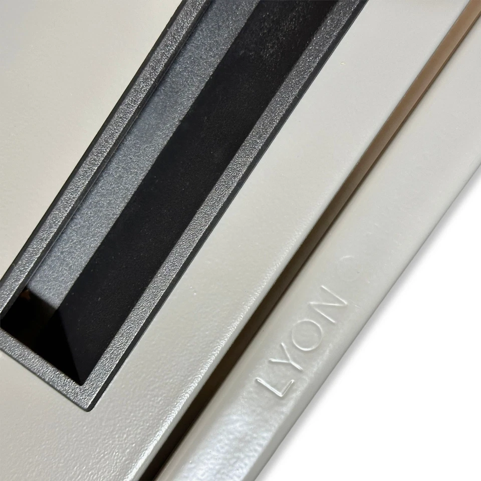 Lyon DD2794 Bench Drawer 15-3/4 x 20 x 9 in Gray - Image 4 of 4