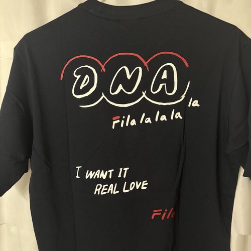 Camisa Unisex Fila x BTS Colección ADN Negra- XS Extra Pequeña I Want It Real Love - Imagen 6 de 7