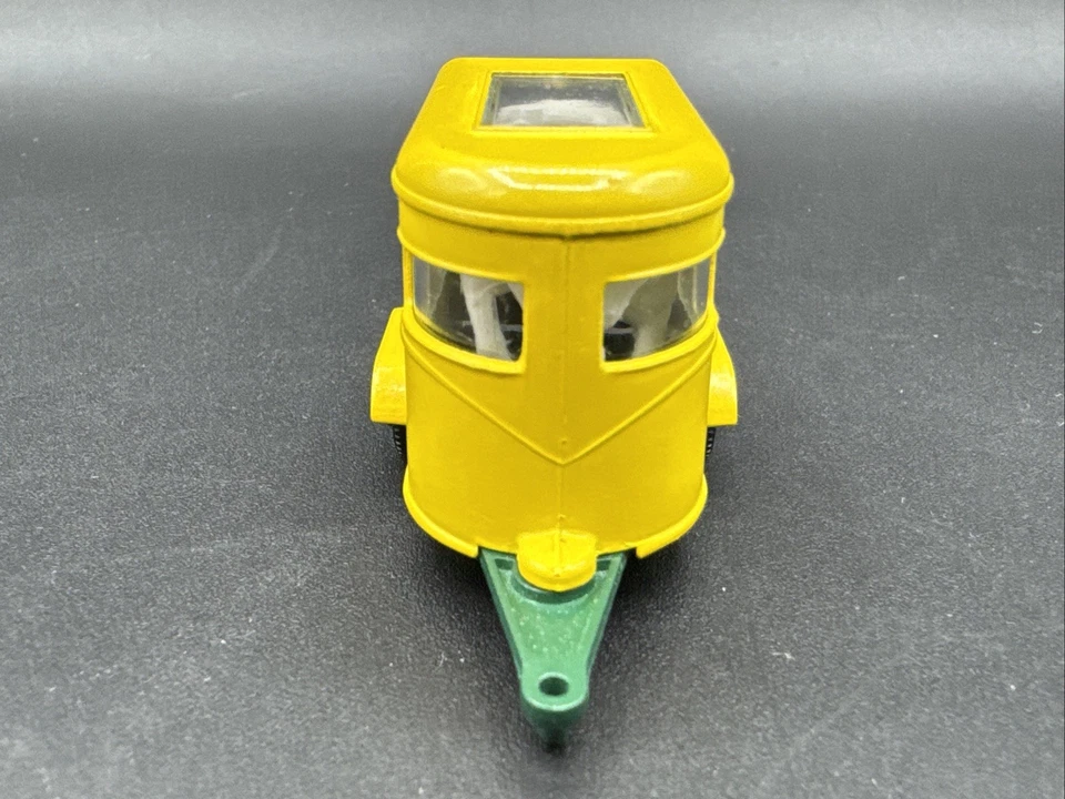 Vintage Lesney Matchbox #43 PONY TRAILER yellow W HORSES Original Box COMPLETE - Image 3 of 4