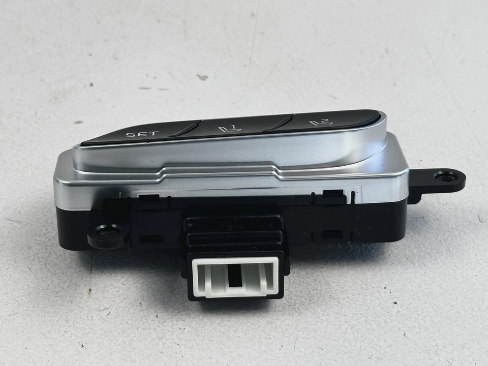 2018-2023 Kia Stinger Front Left Driver Side Seat Memory Control Switch OEM - Image 3 of 4