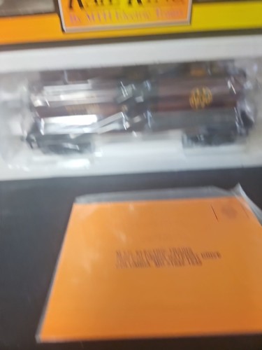 MTH Rail King 30-73237 NORFOLK & WESTERN 3-dome Tank Car - Picture 2 of 5