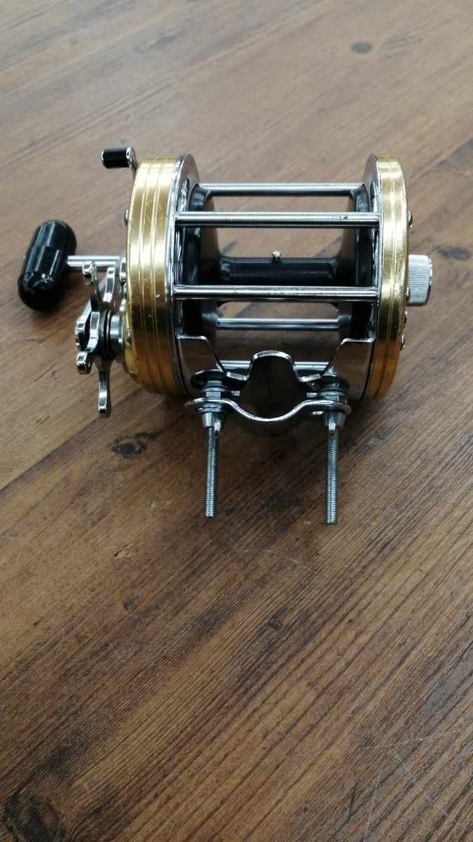 ナミ Daiwa Sealine 400H リール DAIWA SEALINE 400 / Sea Water/ fishing /Reel /some scratches