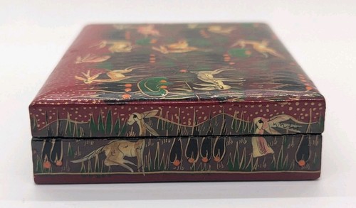 Beautiful Vintage Kasmiri Lacquered Animal Jewelry and Trinket Box - Picture 8 of 9