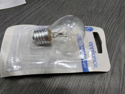 GE S11 Replacement 40W Appliance Bulb E17 Base, High Intensity Light, 440 Lumens - Picture 3 of 3