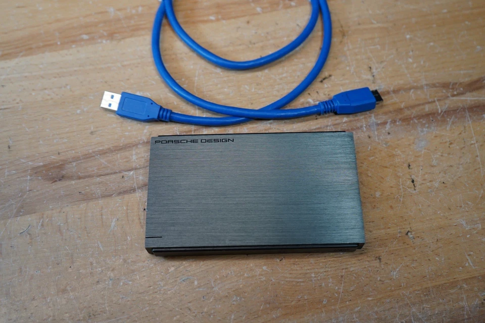 (H) LaCie Porsche Design 1TB AR25U32 External Hard Drive USB 3.0 Portable - Image 2 of 4