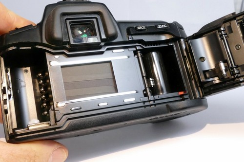 Minolta Maxxum 5Xi Dynax camera body only for parts as found AS IS - UNTESTED - Picture 11 of 11