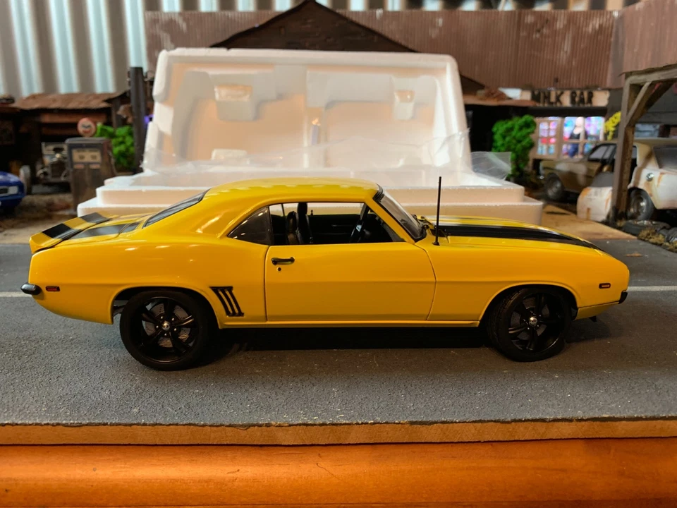 1969 CHEVROLET CAMARO YELLOW JACKET - Image 2 of 4