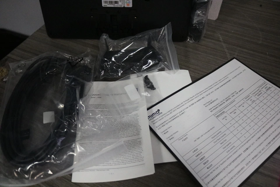 DOLBY VOICE Mimo  UM-1080C USB TOUCH MONITOR W/ STAND  , OPEN BOX . - Image 4 of 4