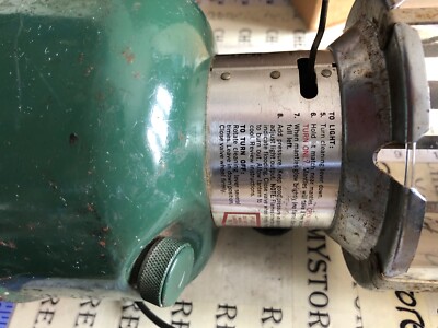 Vintage Coleman Lantern model 220H marked 9-73 w/coleman glass