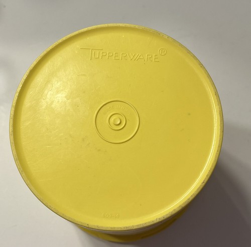 Vintage Yellow Tupperware Canister Set of 2 Lidded Storage Containers 6”&7” - Picture 7 of 14