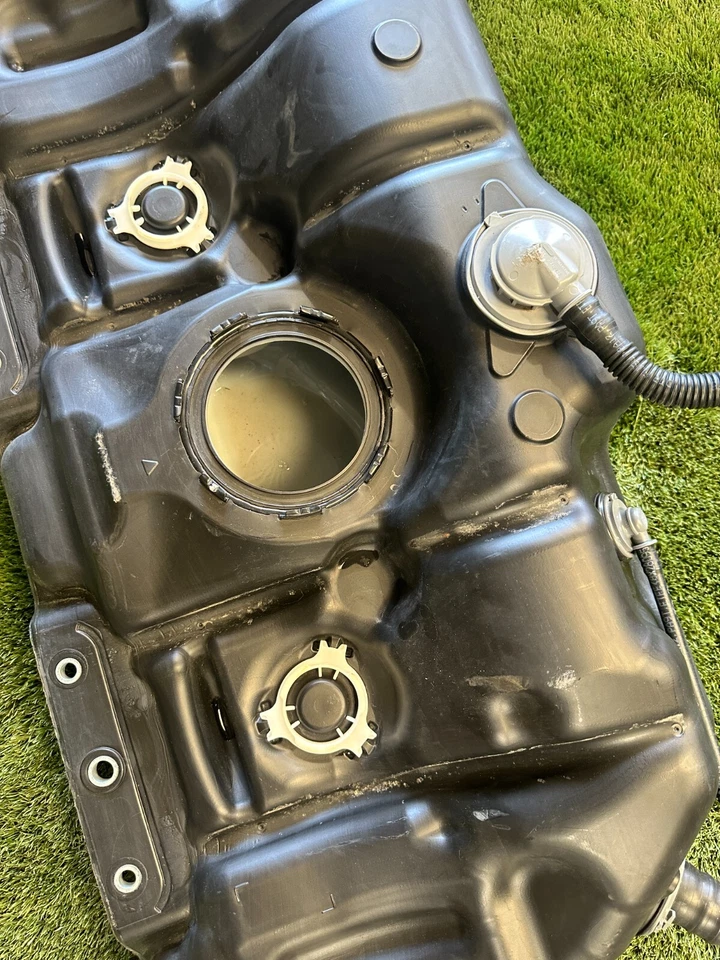 HONDA INSIGHT HYBRID 1,5 L CONJUNTO DE TANQUE DE GASOLINA M117500TXM OEM 2019 - 2022 🔵231826 Foto 4 de 4