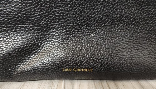 LULU GUINNESS halb bedeckte Lippe ISSY körnige Leder-Clutch-Tasche SCHWARZ - Bild 3 von 12
