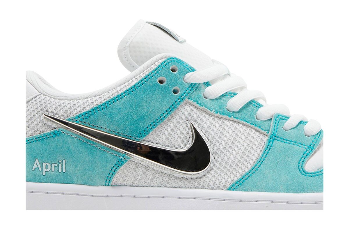 Nike April Skateboards x Dunk Low SB 'Turbo Green' FD2562 Nike April Skateboards x Dunk Low SB 'Turbo Green' FD2562