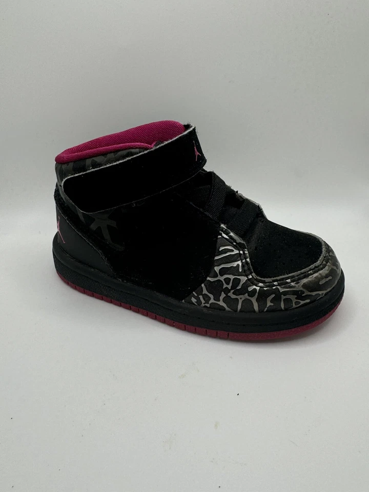 Jordan Jumpman Team ll GT Niño Pequeño Talla 6C 845203 007 Negro/Rosa Vivo Gris Lobo Foto 4 de 4