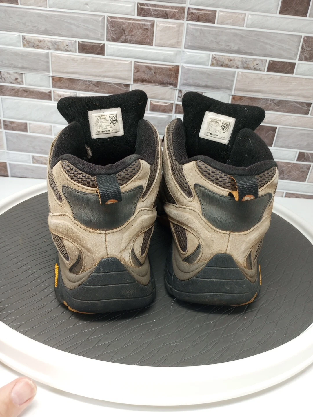 merrell moab 2 mid vent hiking pre owned flaw boots