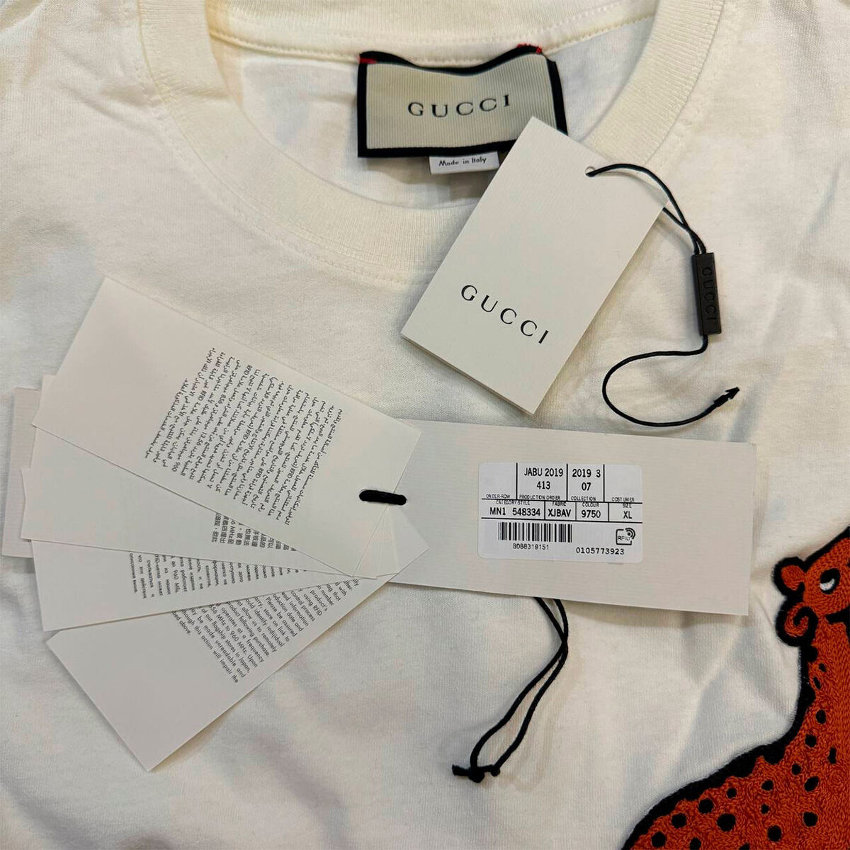 GUCCI Men's Oversized T-Shirt Short Sleeve with Patch Size GUCCI Men's Oversized T-Shirt Short Sleeve with Patch Size