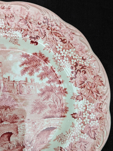 J&G MEAKIN ROMANTIC ENGLAND DERBYSHIRE HADDON HALL DINNER PLATE RED 10" - Picture 4 of 10