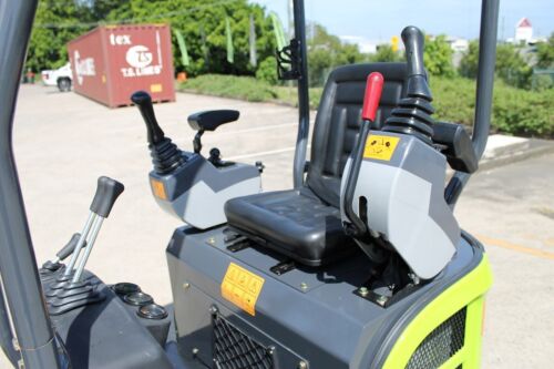 Achilles A14SE 1.4T Mini Excavator with Combo - Picture 10 of 14