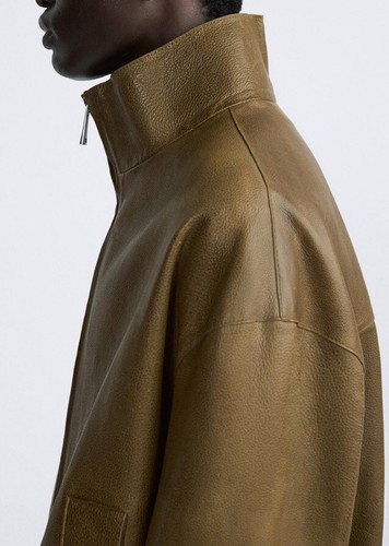 Leather jacket. High neck and long sleeves.dark Olive Zara Size Medium - Picture 4 of 11