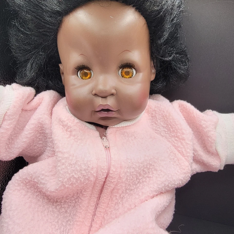 Boneca bebê rara Softina Eegee 20E afro-americana sonolenta olhos ruivos 20 polegadas antiga - Imagem 3 de 4