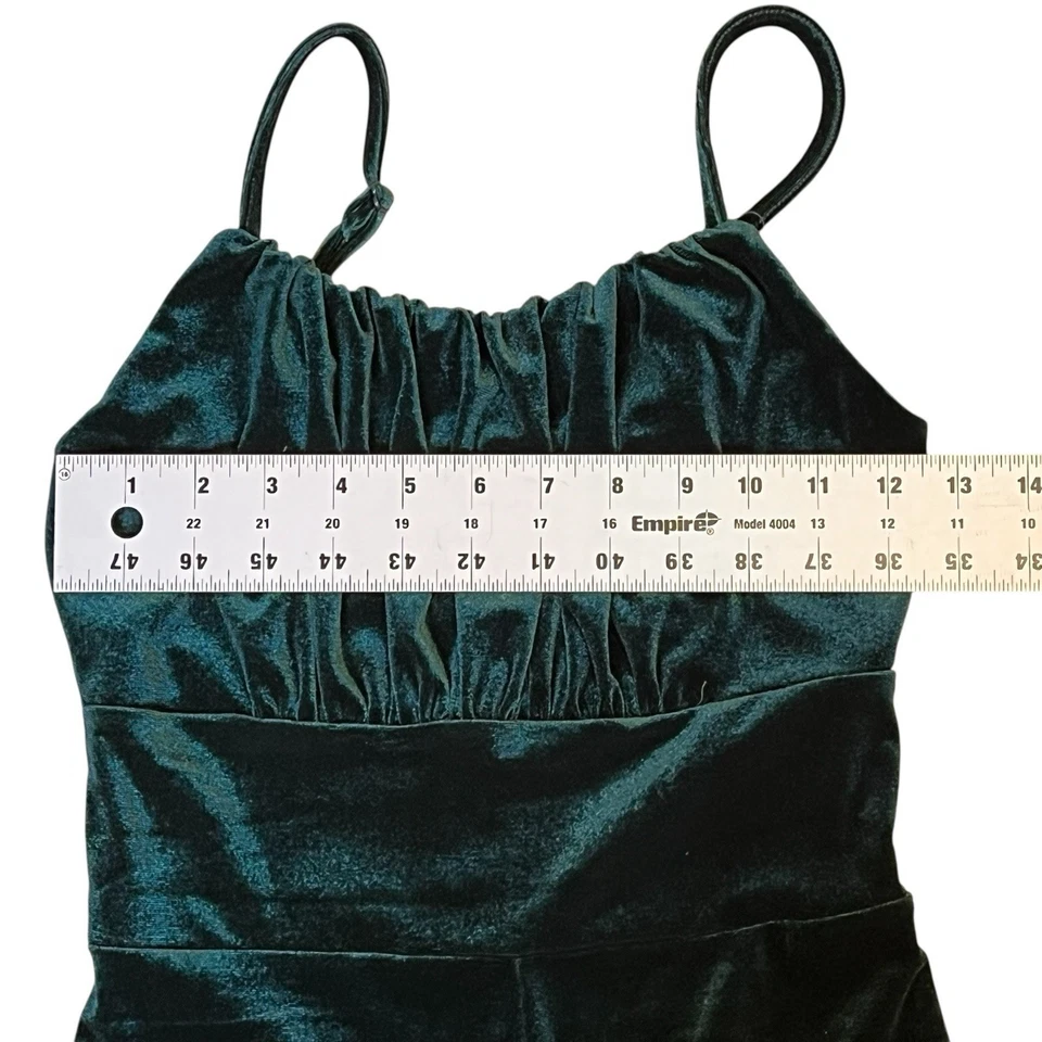 Mono de terciopelo Shein para mujer talla XS verde con tiras vacaciones noche nuevo sin etiquetas Foto 4 de 4