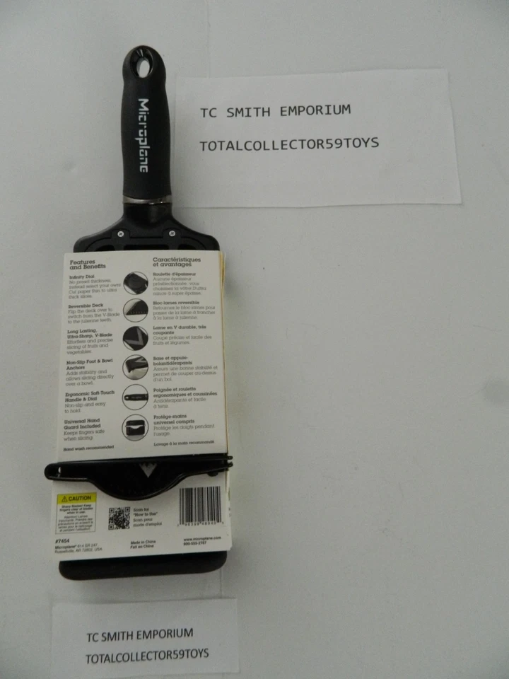 Cortadora de alimentos Microplane ajustable con hoja en V / mandolina Julienne con protector de mano Foto 3 de 4