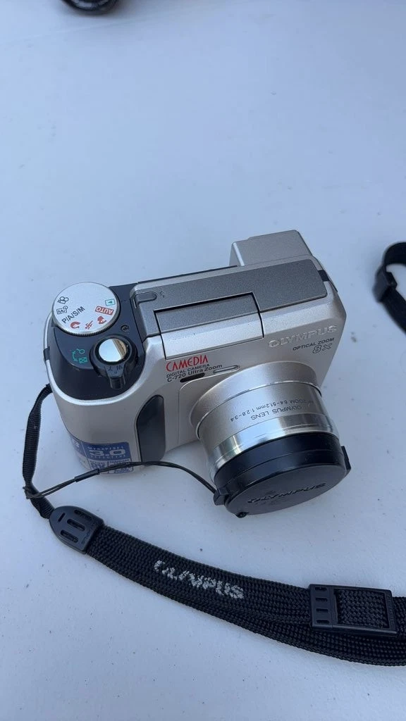 25+ Olympus C-720 Ultra Zoom Digital Cameras for sale | Updated